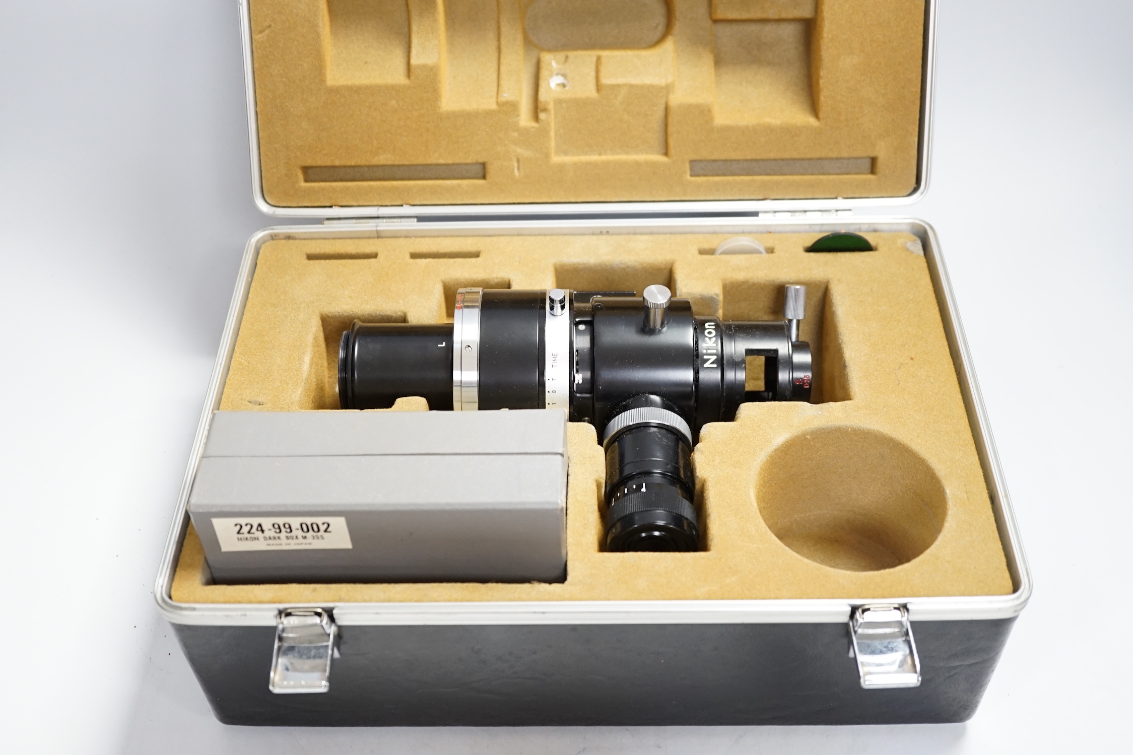 Nikon microscope photographic M-35S camera and lens with case